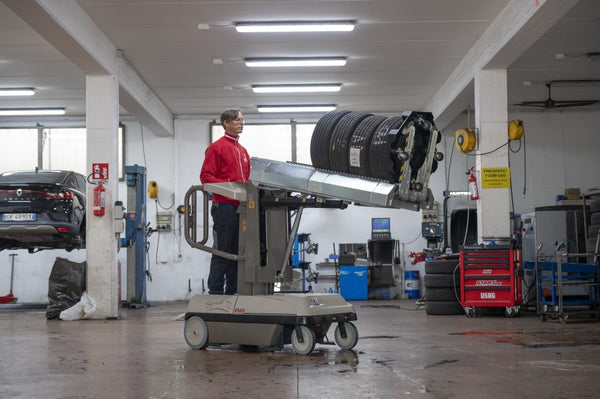 Bravi Sprint TL | Mobiler Kommissionierer für Autoreifen – – Jetzt erhältlich im MTN Shop DE.