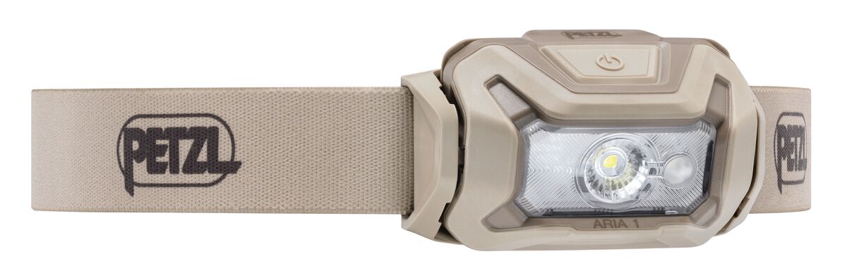 Petzl ARIA 1 RGB Stirnlampe, Desert, Nahaufnahme des Lampenkopfs mit Bedienknopf.