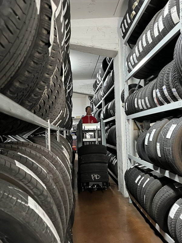 Bravi Sprint TL | Mobiler Kommissionierer für Autoreifen – – Jetzt erhältlich im MTN Shop DE.