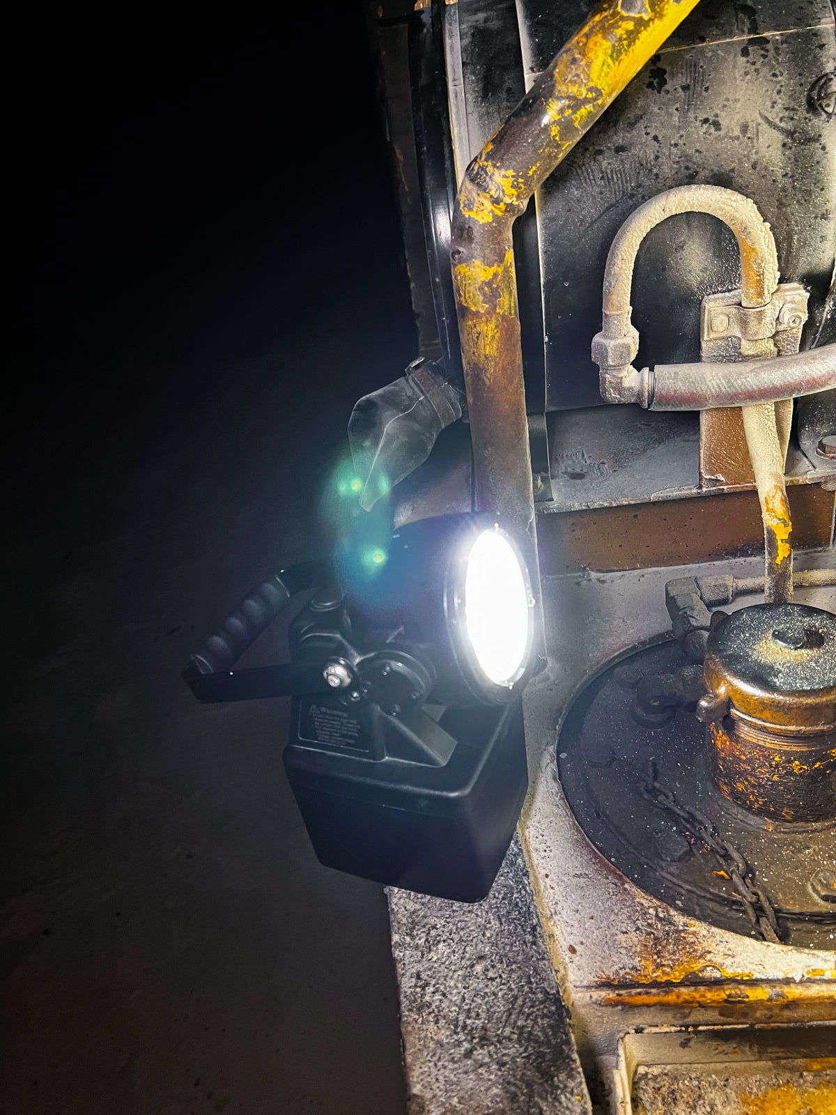 KSE-LIGHTS Вибухозахищений світлодіодний ручний будівельний прожектор HL-3000 – – Тепер доступний у MTN Shop DE.