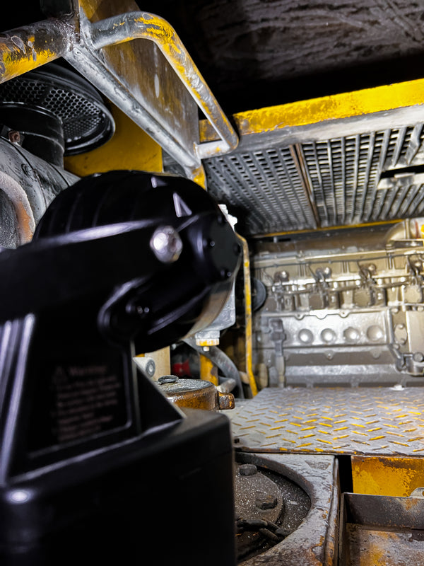 KSE-LIGHTS Ex-geschützter LED-Handbaustrahler HL-3000 – – Jetzt erhältlich im MTN Shop DE.