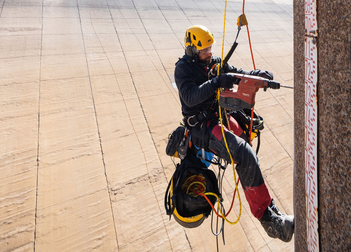 Petzl ASAP'SORBER AXESS, hält das Seil auf Abstand für mehr Arbeitsraum. - imagen 4