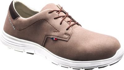Metallfreier Sicherheitshalbschuh Lemaitre Derby Sable S3 in Braun. Hergestellt aus feiner Mikrofaser mit perforiertem Innenfutter, Fiberglas-Zehenkappe und metallfreier, durchtrittsicherer Zwischensohle. Antistatisch, rutschfest und zertifiziert nach EN 20345:2011.