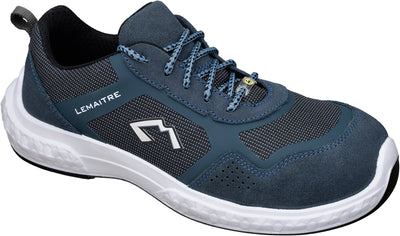 Lemaitre Wiki Low S1P ESD – Sportlicher ESD-Sicherheitshalbschuh aus Textil- und Ledermix mit Aluminium-Zehenkappe, metallfreier durchtrittsicherer Zwischensohle und atmungsaktivem 3D-Mesh-Innenfutter. Extra weiter Schnitt für maximalen Komfort, JUMP-LM®-Einlage für Dämpfung und PU/PU-Sohle für hohe Flexibilität. Ideal für die Elektro-, Automobil- und Logistikbranche.