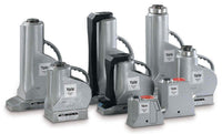 Yale Aluminium Hydraulikheber AJH/S 6,500-100,000 KG – Die hydraulischen Hebeböcke aus Aluminium verbinden geringes Gewicht mit hoher Hubkapazität. Die Verwendung einer hochfesten Aluminiumlegierung ermöglicht Hubkapazitäten von bis zu 100 Tonnen, was zu einem sehr günstigen Verhältnis von 1,8 Tonnen Hubkapazität pro 1 kg Gewicht führt. – Jetzt erhältlich im MTN Shop DE.