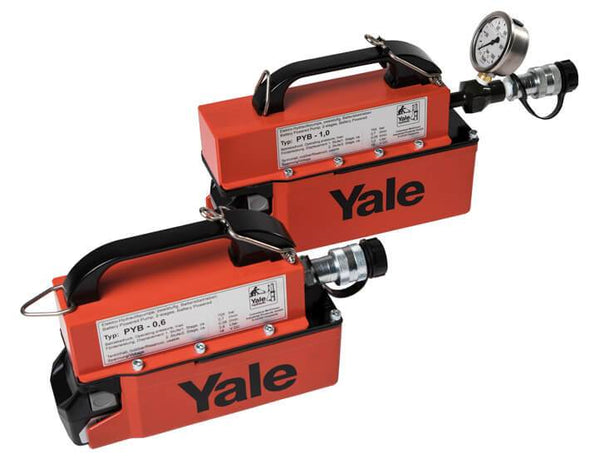 Yale PYB akkubetriebene Elektro-Motorpumpe – Dieses extrem kompakte und leichte Antriebsaggregat gibt dem Benutzer die Freiheit, in Bereichen zu arbeiten, in denen es keine Stromquelle gibt, und erhöht die Produktivität im Vergleich zu einer herkömmlichen Handpumpe - und das alles auf Knopfdruck. – Jetzt erhältlich im MTN Shop DE.