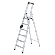 Munk Stufen-Stehleiter einseitig begehbar – Einseitig begehbare Alu-Stehleiter mit rutschfesten 80 mm Stufen, Ablageschale & 150 kg Tragkraft. Sicher & komfortabel arbeiten – jetzt bestellen! – Jetzt erhältlich im MTN Shop DE. - imagen 3