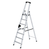 Munk Stufen-Stehleiter einseitig begehbar – Einseitig begehbare Alu-Stehleiter mit rutschfesten 80 mm Stufen, Ablageschale & 150 kg Tragkraft. Sicher & komfortabel arbeiten – jetzt bestellen! – Jetzt erhältlich im MTN Shop DE. - imagen 4