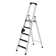Munk Stufen-Stehleiter einseitig begehbar mit clip-step – Hochwertige Alu-Leiter mit rutschhemmenden Clip-Step Stufen, ergo-pad® Griffzone & 150 kg Tragkraft. Sicher & komfortabel arbeiten – jetzt bestellen! – Jetzt erhältlich im MTN Shop DE. - imagen 3
