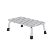 Munk Arbeitspodest starr – Munk Arbeitspodest starr | Arbeitspodest aus Aluminium | Stabile, verschweißte Rohrkonstruktion | 220 mm tiefe Stufen aus Aluminium-Warzenblech für einen sicheren Stand | Obere Trittfläche: 550 x 300 mm | Rutschfeste Kunststoffschuhe | Stufenabstand 200 mm | Maximale Belastung: 150 kg | Varianten von 1-5 Stufen – Jetzt erhältlich im MTN Shop DE.