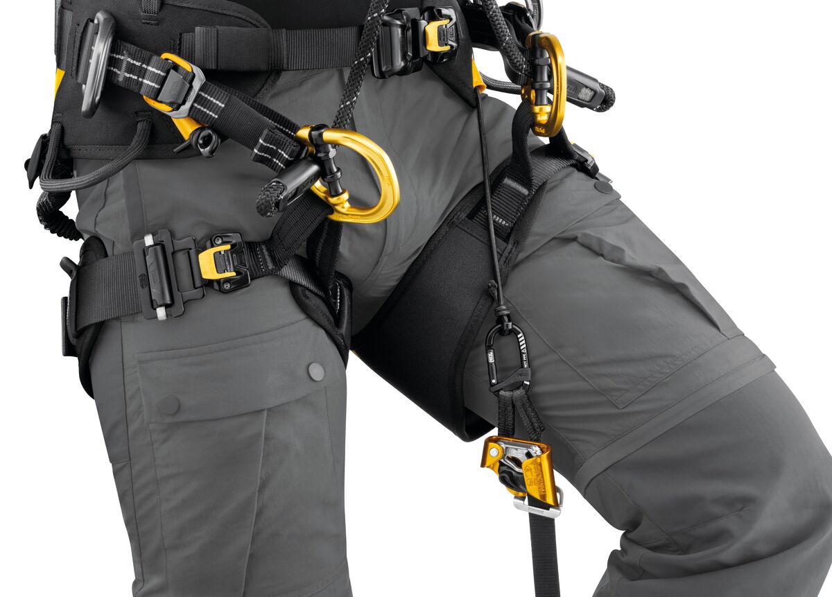 Petzl KNEE GRAB, ergänzt den SEQUOIA PLUS-Gurt für den Aufstieg im SRS. - imagen 2