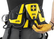 Petzl FIRSTAID Tasche, schnelles Lösen mit einer Hand im Notfall. - imagen 4