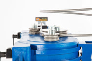 Jutec Dreirollenbieger RB60 für Rohre bis 60,3 x 3,25 mm – Biegeleistung Ø 10 bis 60 mm Biegeradius min: 300 mm bei Ø 42,4 mm Biegerichtung rechts und links Digitale Biegeeinstellung für Radius und Steigung Sicherheitsfußschalter mit Not-Aus- Funktion Wartungsfreier robuster Drehstrommotor Baustellentauglicher 230 V Anschluss Gewicht 280 kg – Jetzt erhältlich im MTN Shop DE. - imagen 9