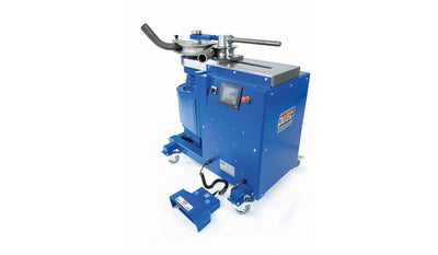 Jutec Elektro-Biegemaschine 10000 für Rohre bis 100mm – Leistung max./Schuh 100x5mm Biegeradius min.: 36mm Biegeradius max.: 500mm Werkzeugaufnahme: spezial 6 Kant Spannung: 400V Display: farbig, touch, mehrsprachig Programmspeicher: 100 Programme mit je 8 Winkel Materialspeicher: 4 Materialien Biegerichtung: links Biegegeschwindigkeit: variabel, max. 5 Upm Wiederholgenauigkeit: .+/- 0,1 Motorbremse: inkl. Gewicht ca.: 600kg – Jetzt erhältlich im MTN Shop DE.