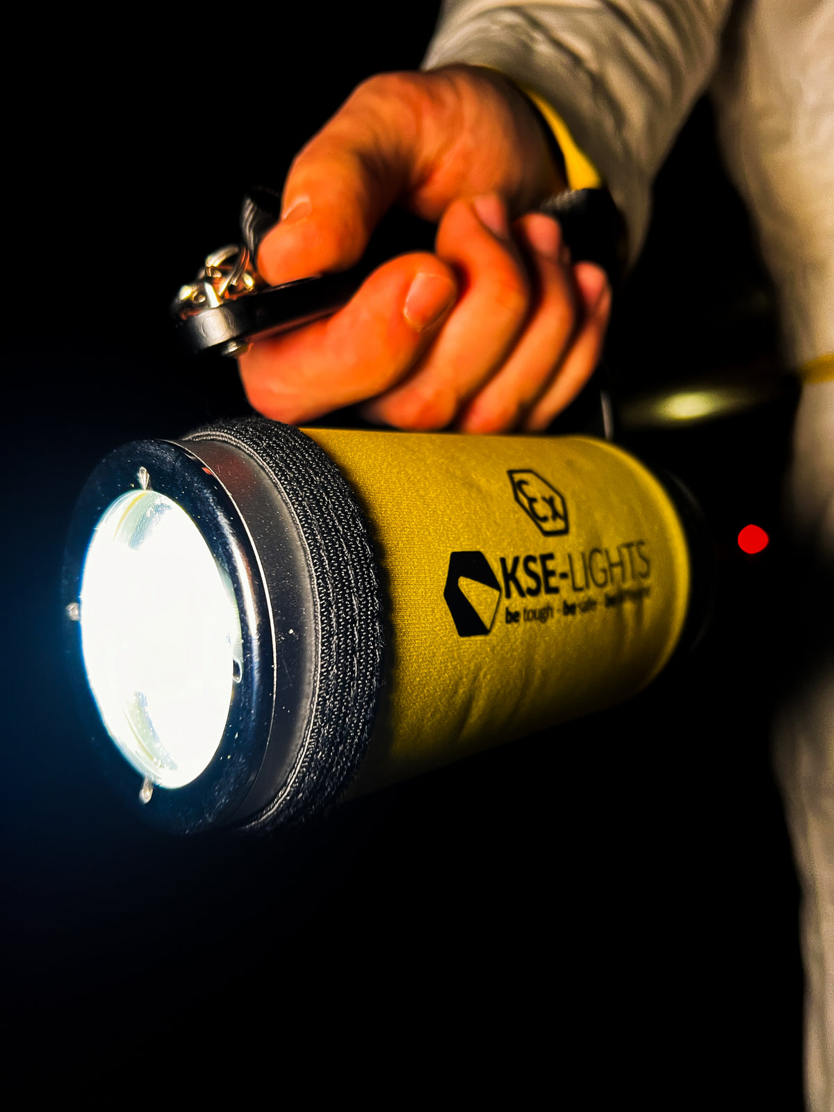 KSE-LIGHTS Вибухонебезпечний світлодіодний ручний світильник HL-1000 – – Тепер доступний у магазині MTN Shop DE.