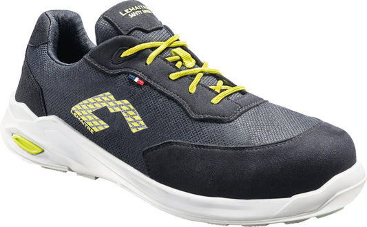 Nachhaltiger Sicherheitshalbschuh Lemaitre Eden Noir S3S in Schwarz mit grünen Akzenten. Hergestellt aus recyceltem Polyester und Mikrofaser, mit Fiberglas-Zehenkappe und metallfreier, durchtrittsicherer Zwischensohle. Antistatisch, rutschfest und umweltfreundlich nach EN ISO 20345:2022 zertifiziert.