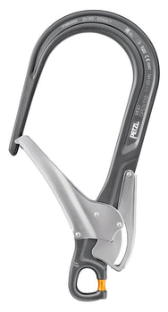 Направлений з'єднувач Petzl MGO OPEN - MGO OPEN - це спрямований з'єднувач з широким отвором і автоматичною системою блокування для кріплення до металевих конструкцій, дротяних канатів і стовпів великого діаметру. Він має гвинтове з’єднувальне отвір для поєднання з різними типами шнурків. Це означає, що з'єднувальний елемент може бути використаний повторно в разі пошкодження з'єднувального засобу. MGO ВІДКРИТО