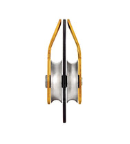 Petzl MINDER L2, Seilrolle mit mehreren Karabinern in den Befestigungslöchern. - imagen 3