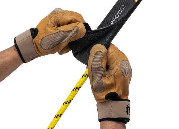 Die Zuglaschen ermöglichen einfaches Öffnen auch mit Handschuhen.