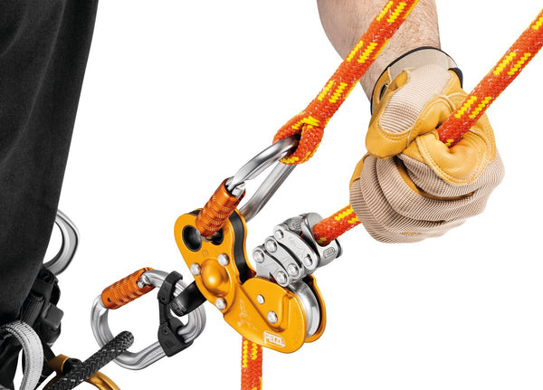 Aufgrund seiner Konstruktion ist das Seil optimal für die Verwendung mit den mechanischen Prusikrollen ZIGZAG und ZIGZAG PLUS geeignet.