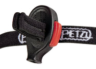 Petzl e+LITE – ультракомпактний, водонепроникний налобний ліхтар (40 люменів) з білим і червоним світлом, термін зберігання 10 років, включаючи аварійний свисток