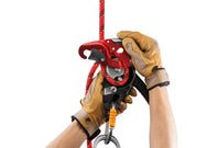 Petzl I’D L – самогальмівний спусковий пристрій для рятувальних операцій з функцією антипаніки, системою AUTO-LOCK і високою вантажопідйомністю до 280 кг. Сумісний з мотузками 12,5-13 мм. - imagen 4