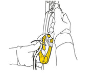 Petzl ROLLCLIP A - карабін зі шківом для легкого кріплення мотузки до точки кріплення - MTN Shop DACH - imagen 3