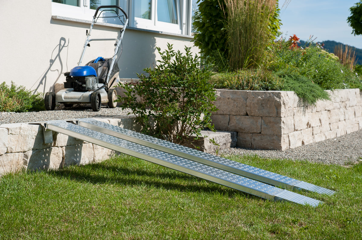 ALTEC Leichte Auffahrrampe AOS (Paar) – – Jetzt erhältlich im MTN Shop DE.