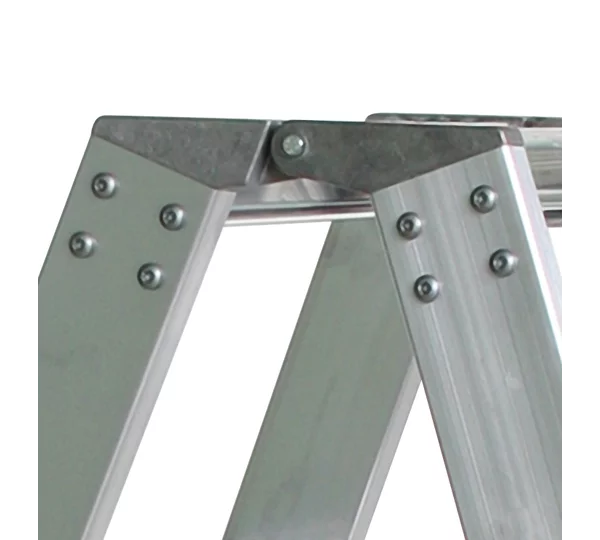 Munk Stufen-Stehleiter beidseitig begehbar mit clip-step R13 – – Jetzt erhältlich im MTN Shop DE.