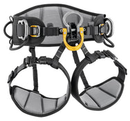 Petzl ASTRO® SIT – ergonomischer Sitzgurt für Höhenarbeit und Seilzugang, mit 3D-Schaumpolsterung, textile Brücke für Bewegungsfreiheit und mehrfachen Befestigungspunkten für Sicherheitsausrüstung.