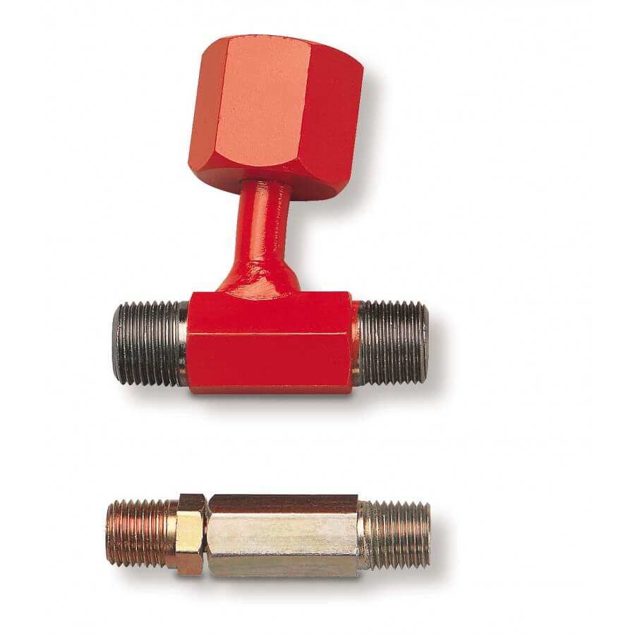 Yale Manometer – Der Einsatz von Manometern empfiehlt sich immer, wenn der Betriebsdruck, und damit die Kraft der angeschlossenen Hydraulikzylinder, abgelesen werden soll. Yale Manometer verfügen über ein Edelstahlgehäuse und eine Acrylglassichtscheibe und sind zur besseren Dämpfung mit Glyzerin gefüllt. Dadurch ergibt sich eine hohe Lebensdauer und eine genaue Ablesemöglichkeit. Auch beim Einsatz von Motorpumpen vibriert der Zeiger nicht. – Jetzt erhältlich im MTN Shop DE.