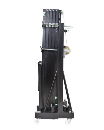 Kuzar Tower Lift K-52 – Kuzar Turmaufzug K 52 Der K 52 ist der leistungsstärkste Turm der Aluminiumserie und gehört zur neuen Reihe der POLIVALENTEN Aluminiumtürme von KUZAR, die sowohl STRUKTUREN als auch AUDIO-PA-SYSTEME oder LINE ARRAY aufstellen können, da sie eine exakte Beinöffnung zur Einführung des Arrays mit speziellen Verstärkungsstreben kombinieren. Ein Turm mit übergroßer Leistung für Ihre totale Ruhe und Vertrauen. Darüber hinaus enthält es den Auslöser "KAT" von zwei Positionen, die die Abschn