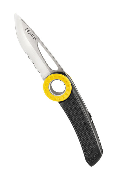 Petzl SPATHA Messer – Das SPATHA-Messer begleitet den Höhenarbeiter bei seiner täglichen Arbeit. Das Profil der Klinge eignet sich zum Schneiden von Seilen und Reepschnüren. Das Messer verfügt über eine Öse, um es mit einem Karabiner an den Gurt zu hängen. Dank seines geriffelten Rädchens lässt es sich auch mit Handschuhen öffnen. Außerdem verfügt es über eine Arretierung, um die Klinge in der geöffneten Position zu blockieren. – Jetzt erhältlich im MTN Shop DE.