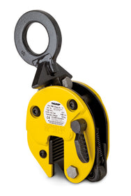 Tigrip® Blechgreifer TBS & TBS plus – Der Greifer TBS plus mit der kardanischen Aufhängung ist in unterschiedlichen Positionen am Blech anschlagbar. Er kann aus der Horizontalen aufrichten, aus der Senkrechten ablegen oder bei seitlichem Anschlag über die Kante anheben. Durch die Gleitschrägen der Schwenköse liegt immer eine ausreichend hohe Klemmkraft vor. Hierbei reduziert sich die Tragfähigkeit entsprechend dem Traglastdiagramm. Die Schwenköse hat den zusätzlichen Vorteil, dass auch beim Schrägzug, wie e