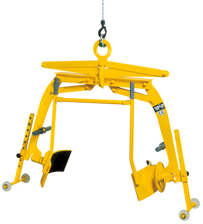 Tigrip® Fassgreifer TFA D – Zum Wenden und auch Entleeren von Fässern ist der Greifer mit Kippvorrichtung in gleicher Weise geeignet. Um ein Fass mühelos drehen zu können, muss es im Schwerpunkt gegriffen werden. Erfahren Sie mehr! – Jetzt erhältlich im MTN Shop DE.