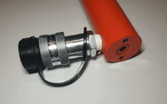 Yale Hydraulik Universal-Zylinder YS – Diese robusten Hydraulikzylinder zeichnen sich durch eine extrem gute Seitenlastverträglichkeit aus und sind sehr handlich, da sie über Federrückzug und nur einen Schlauchanschluss verfügen.Universal-Zylinder sind für alle Arbeiten einsetzbar, bei denen es auf hohe Kraft und geringe Abmessungen ankommt, wie z.B. Auspressen von Wellen, Richten von Schweißkonstruktionen, Anheben, Ausrichten, Abstützen, Wiegen etc. bzw. für alle universellen Montage- und Reparaturarbeiten - imagen 7