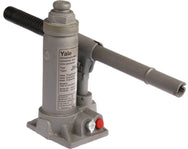 Yale Hydraulischer Universalheber JH 2,000-50,000 KG – Die Hebeböcke der Serie JH sind ein kompaktes und äußerst robustes Werkzeug zum Heben und Stützen in einer Reihe von Anwendungen, sowohl horizontal als auch vertikal.Diese Auswahl bietet eine große Basis, die für zusätzliche Stabilität während des Einsatzes sorgt. Zusätzlich zur großen Grundfläche bietet der gerillte Sattel zusätzlichen Halt während des Einsatzes, um Bewegungen und Abrutschen zu reduzieren. – Jetzt erhältlich im MTN Shop DE.