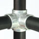 Doughty Engineering Ecke mit Durchgangsrohr