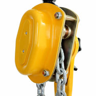 Важильний підйомник Yale UNOplus Серія A (750 - 6000 кг) - Важільний підйомник UNOplus - Серія A є результатом подальшого технічного вдосконалення UNOplus, який був випробуваний роками. Універсальний пристрій для підйому, витягування та кріплення вантажів також характеризується компактною конструкцією, міцною конструкцією з листової сталі та плавним розчепленням ланцюга. Подальше зменшення ваги оптимізує роботу, робить використання ще більш комфортним і робить UNOplus – серія A зручним, 